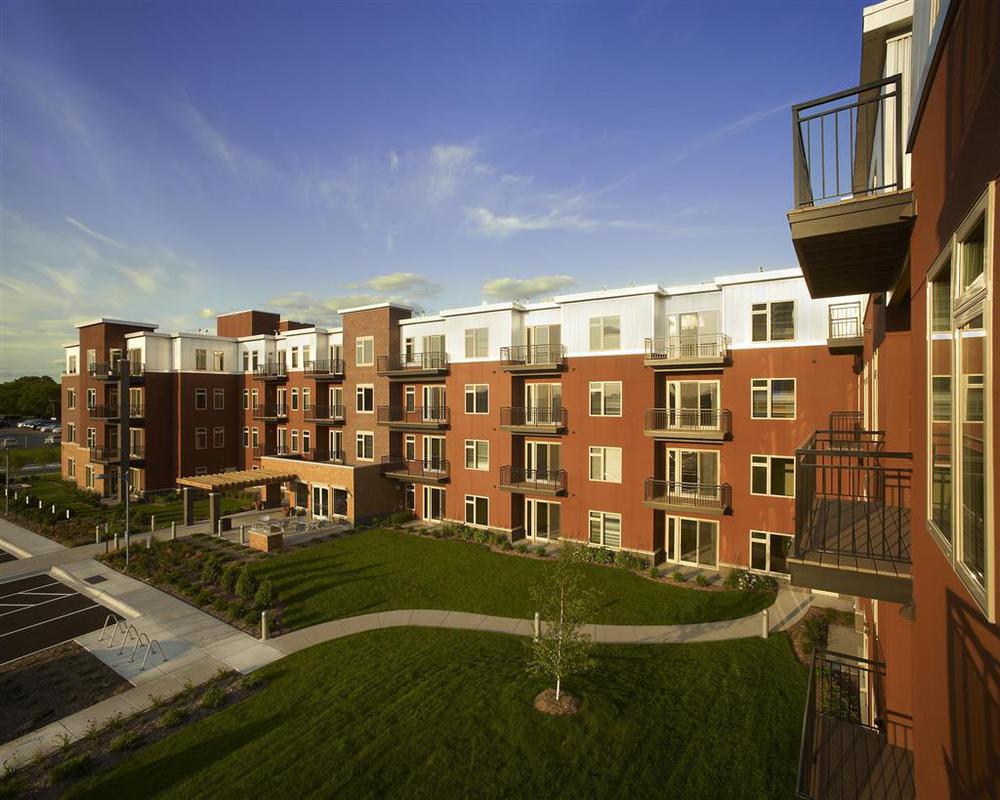 Execustay At York Place Apts Едина Екстериор снимка